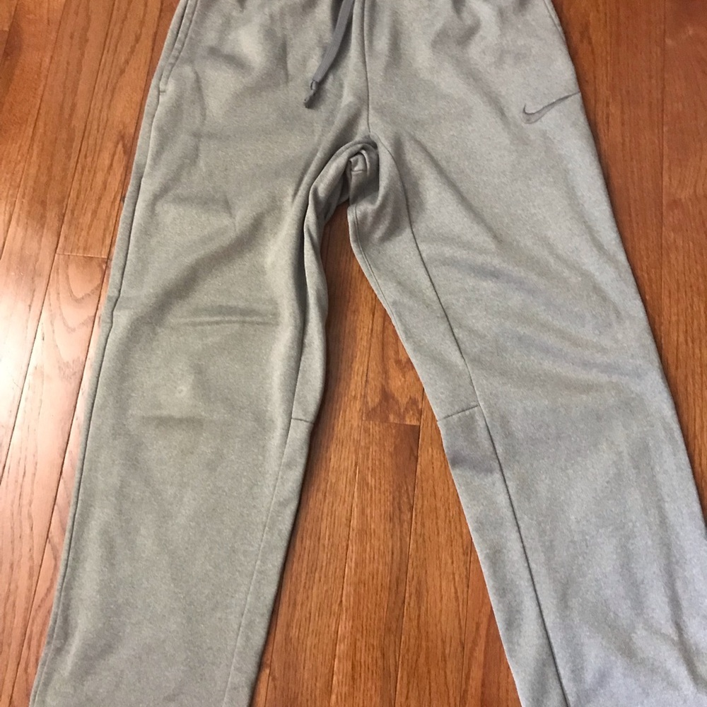 Men’s Nike Therma-Fit warm up pants